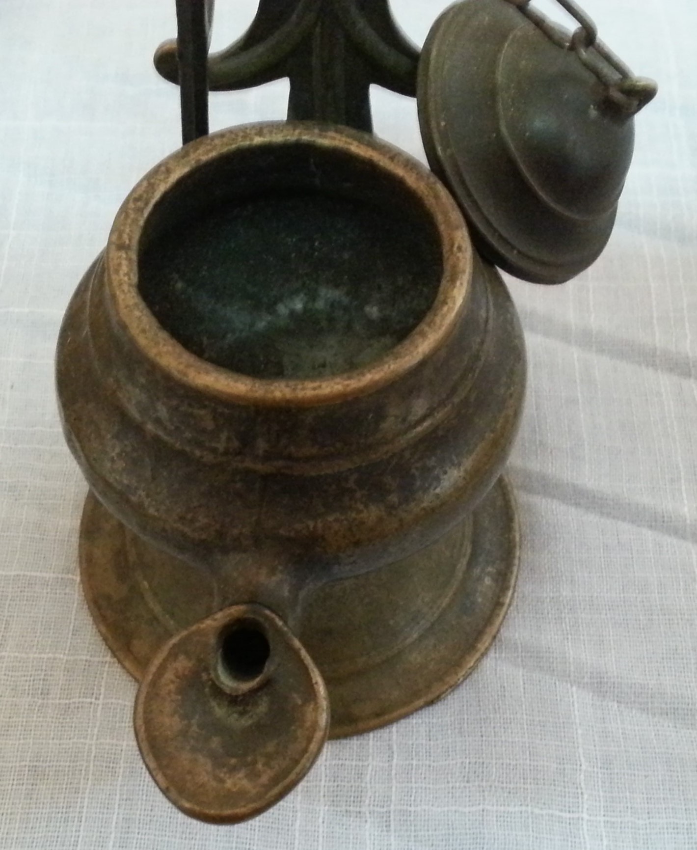 lamparilla-de-aceite-antigua-lucerna-en-bronce-para-colgar-2.jpg