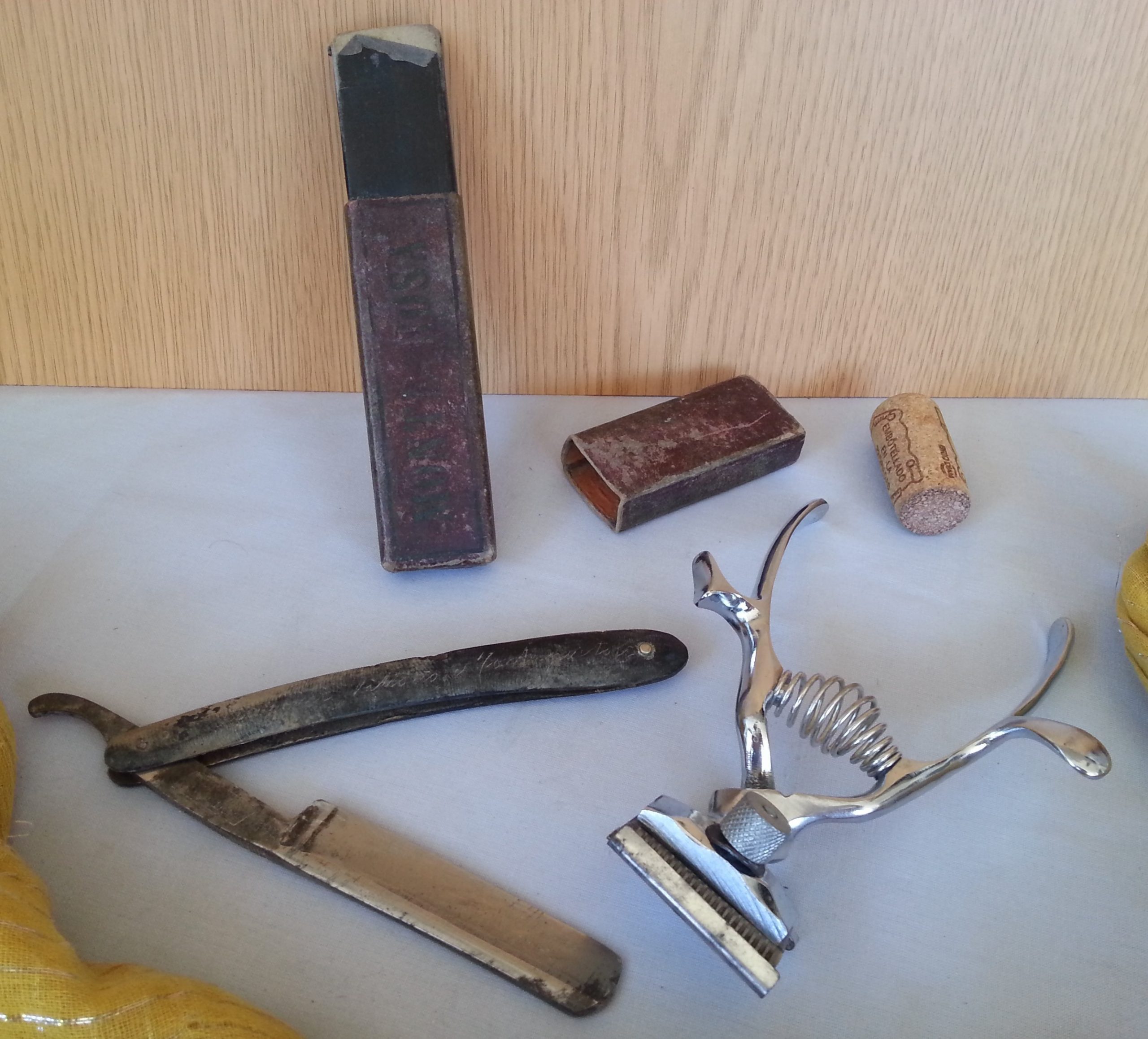 maquinilla-corte-de-pelo-y-navaja-piezas-antiguas-de-barbero-old-hairdressing-machines.jpg