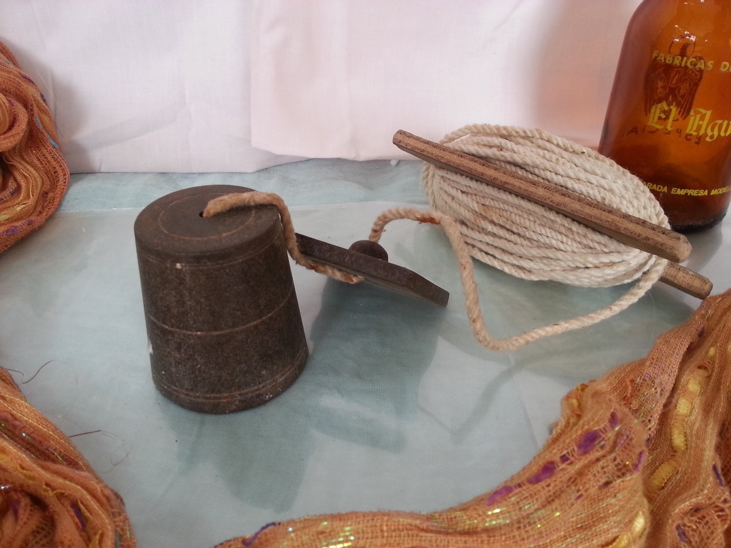 plomada-en-hierro-grande-vieja-1-kg-old-plumbing-in-iron.jpg