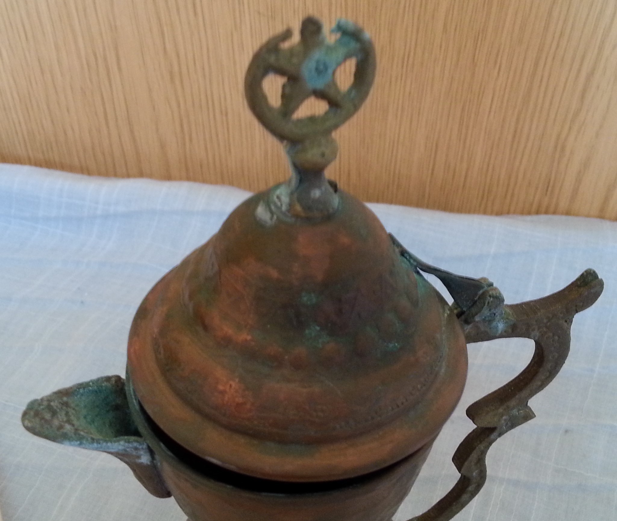 tetera-antigua-en-bronce-muy-bonita-1.jpg