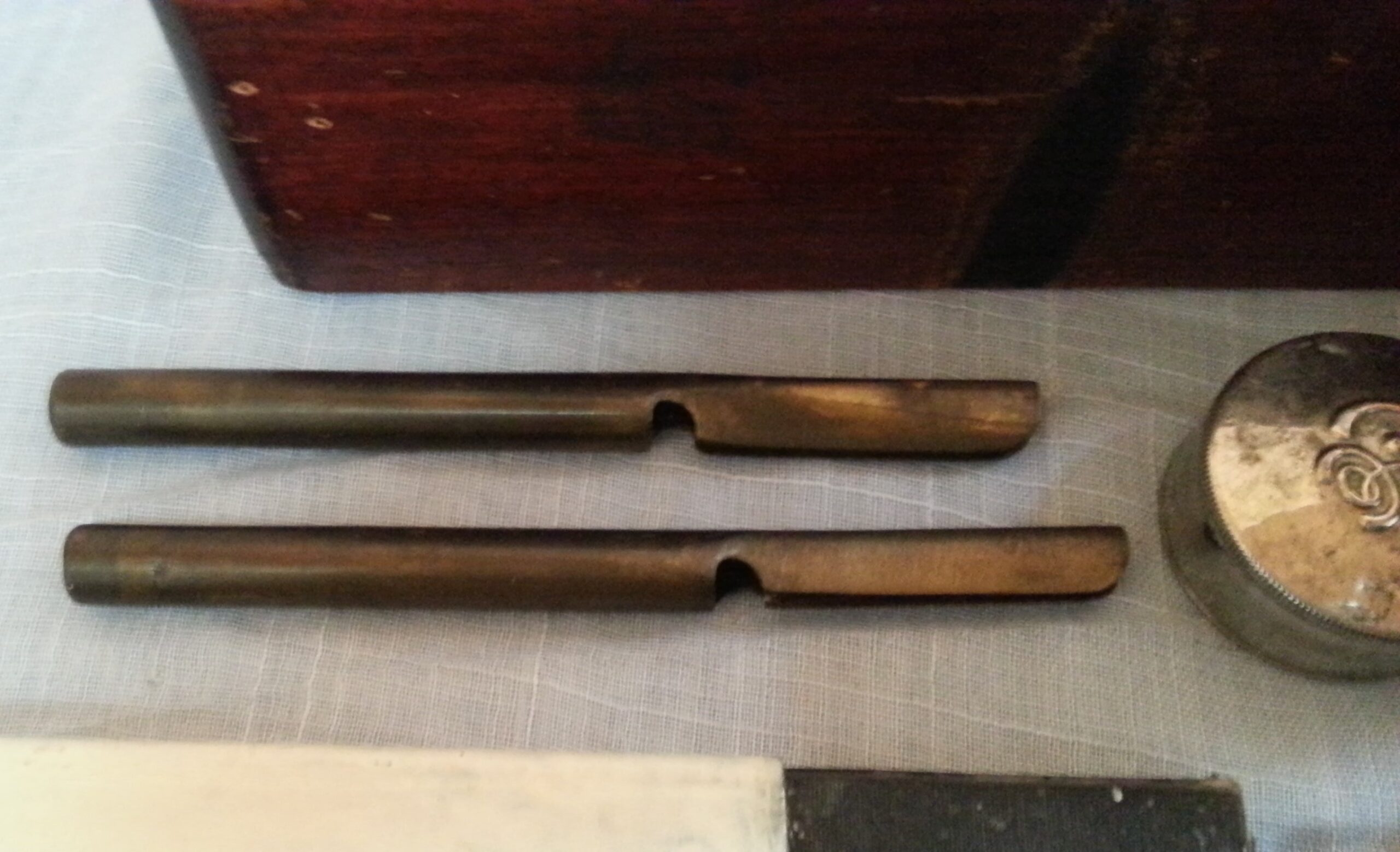 barberia-conjunto-de-utensilios-antiguos-de-barbero-10.jpg