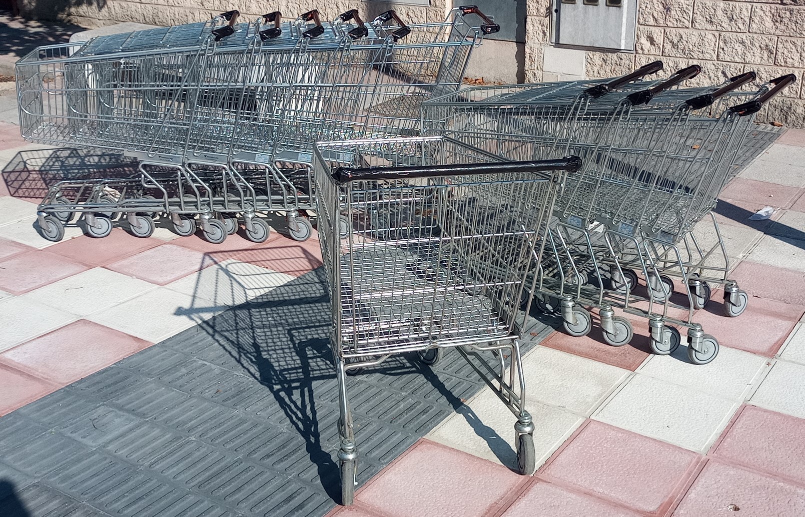 carros-de-la-compra-para-supermercado-metalicos-buen-estado-carrito.jpg