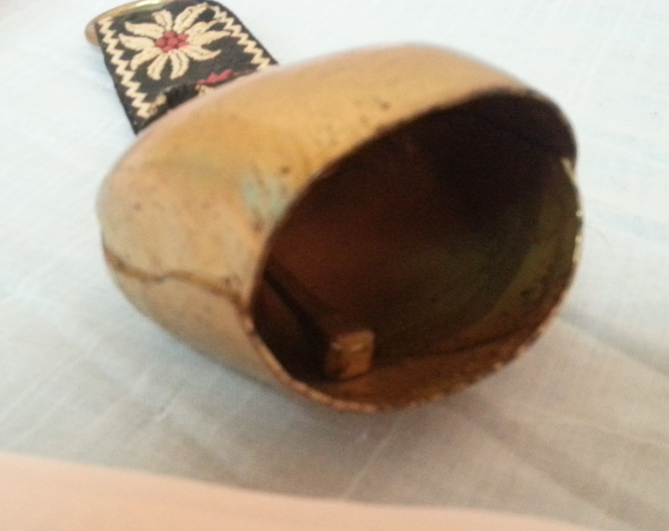 cascabel-cencerro-en-metal-dorado-origen-holandes-3.jpg
