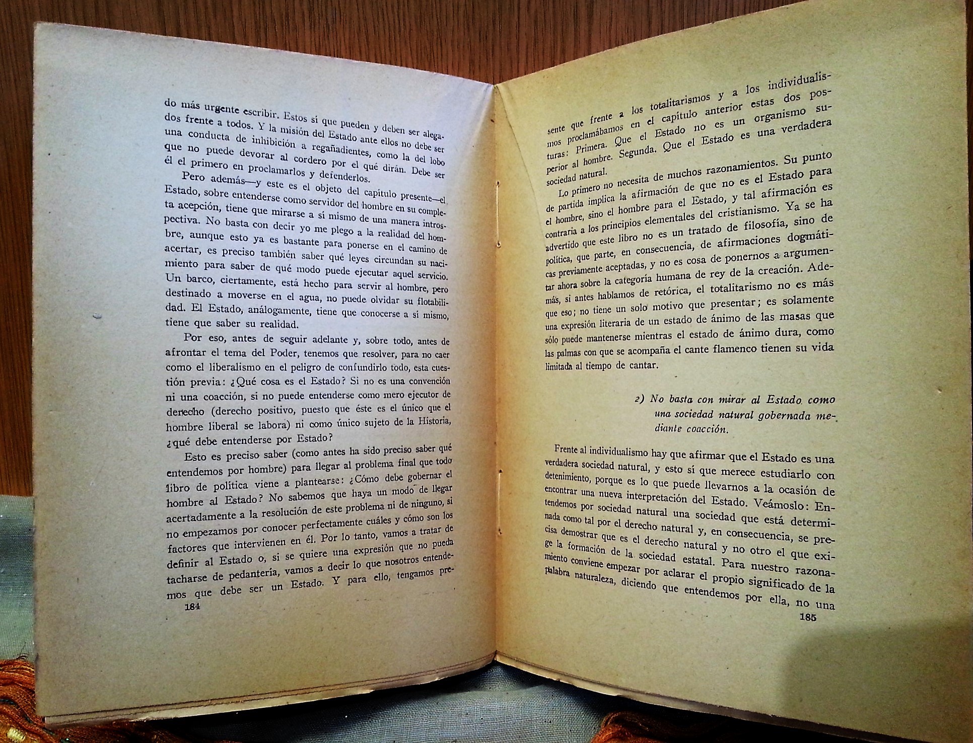 libro-capitalismo-comunismo-cristianismo-jose-luis-de-arrese-ano-1947-1.jpg