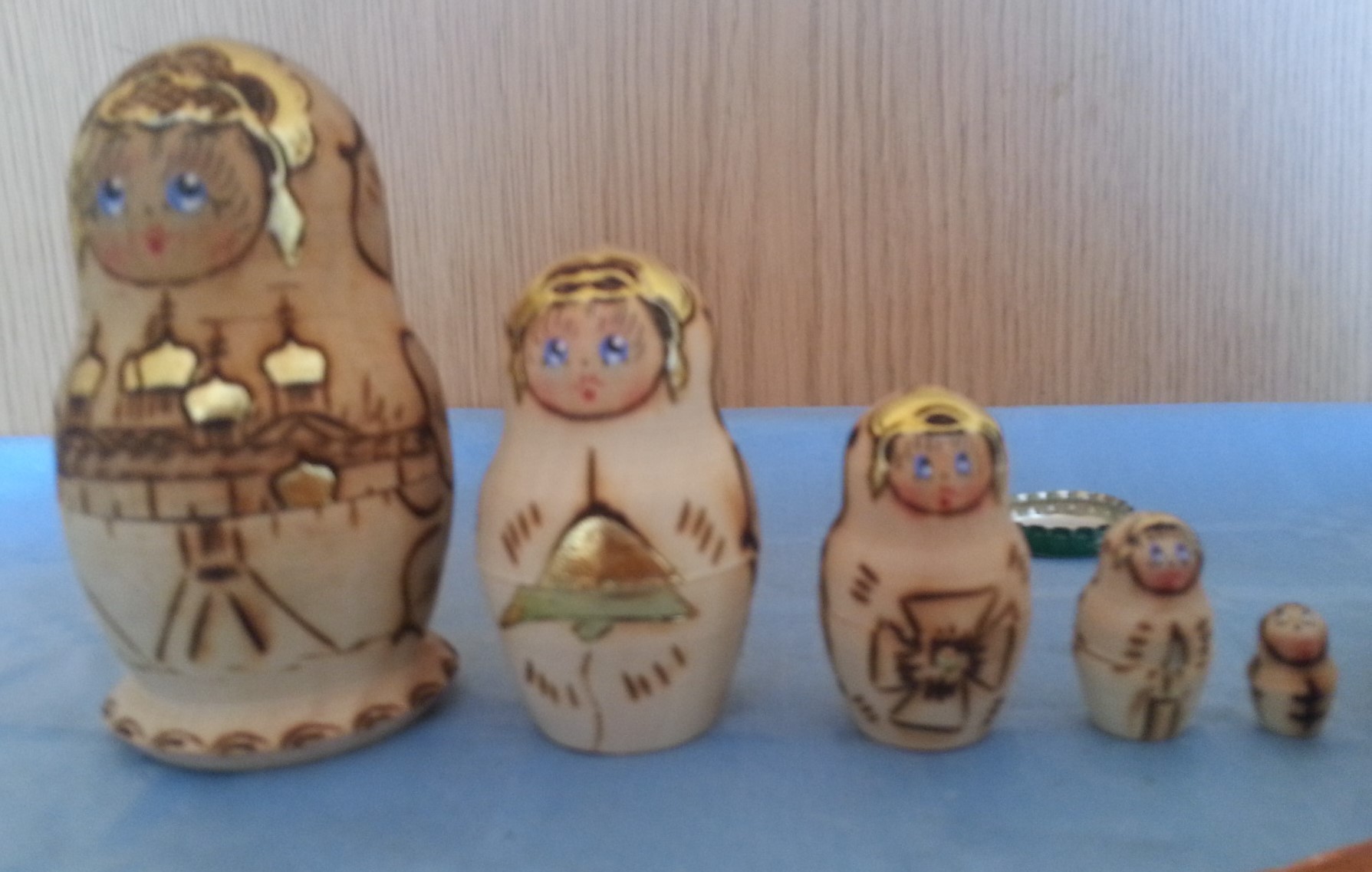 matrioska-munecas-rusas-artesania-en-madera-y-pintada-a-mano-1.jpg