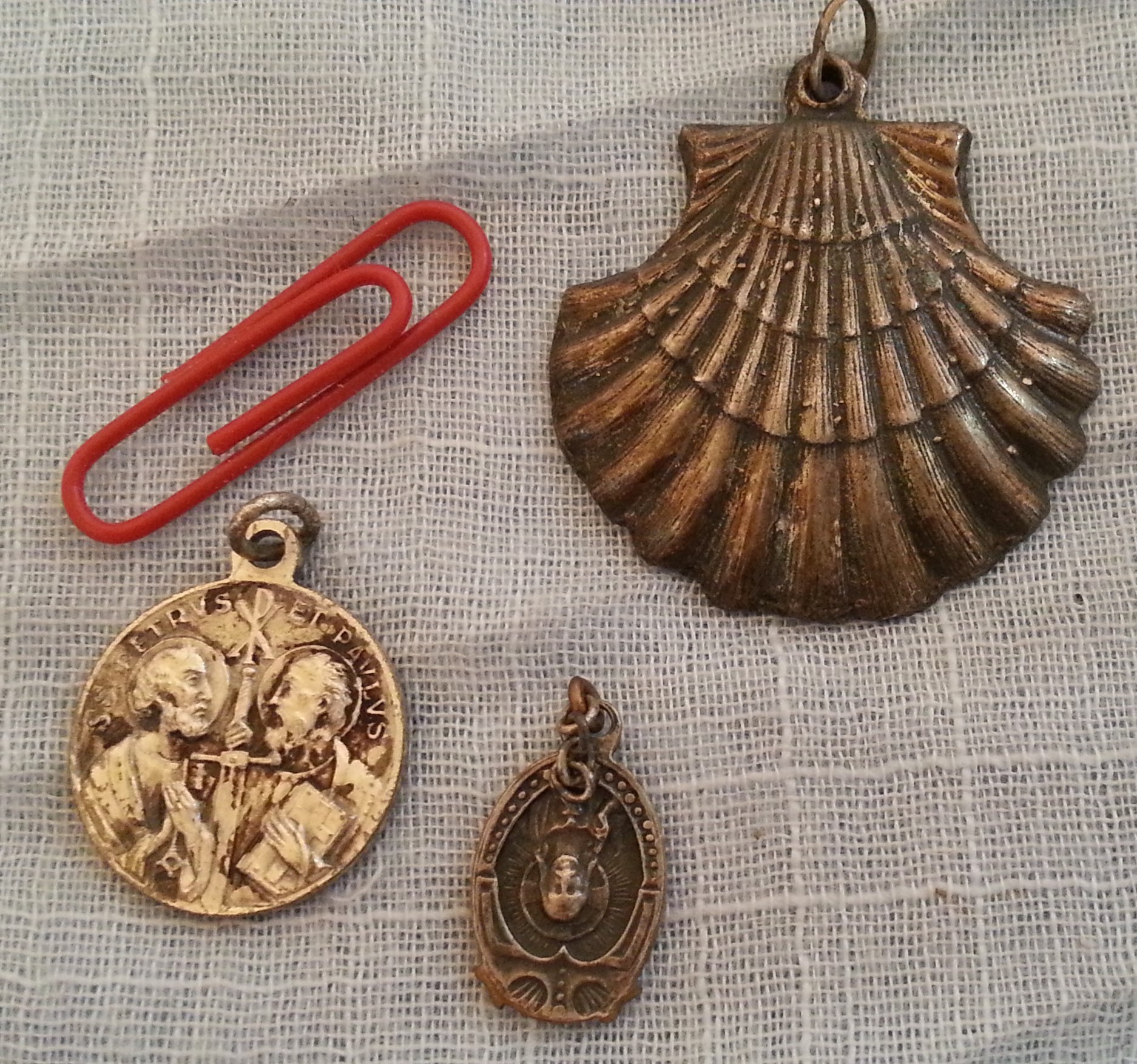 medallas-religiosas-viejitas-3-unidades-11.jpg