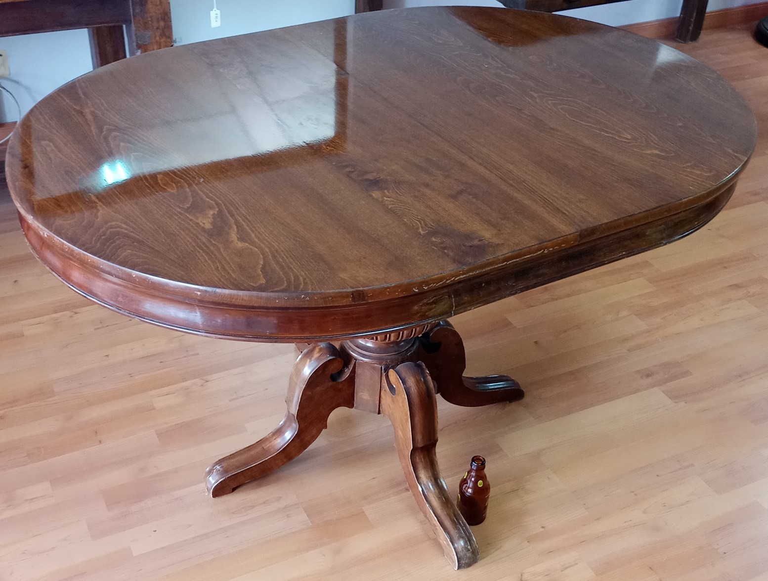 mesa-mesa-velador-mastil-en-madera-torneadas-tapa-en-buen-estado-1.jpg