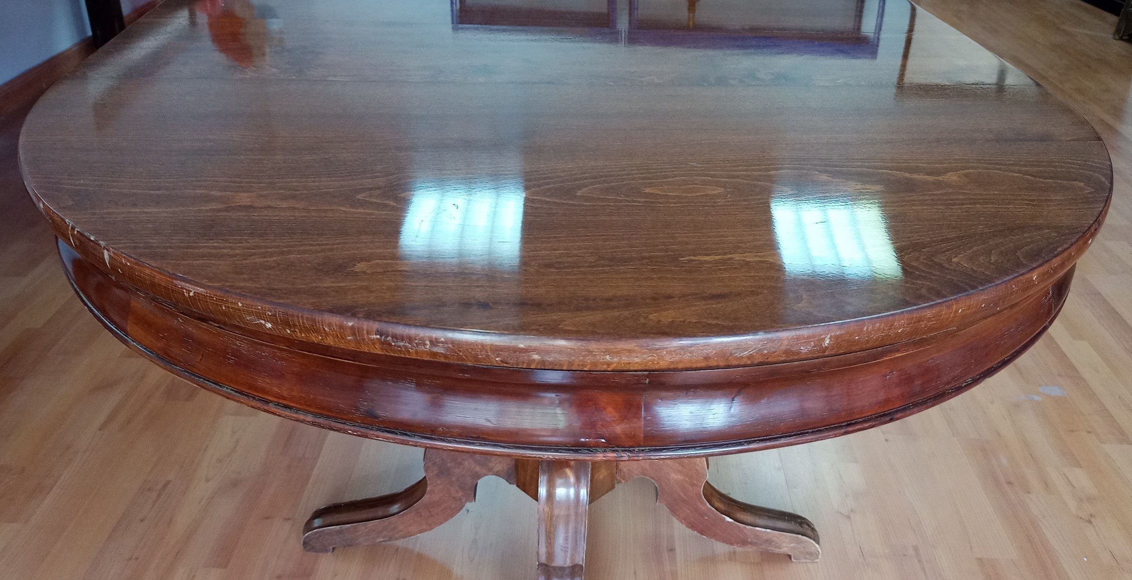 mesa-mesa-velador-mastil-en-madera-torneadas-tapa-en-buen-estado-3.jpg