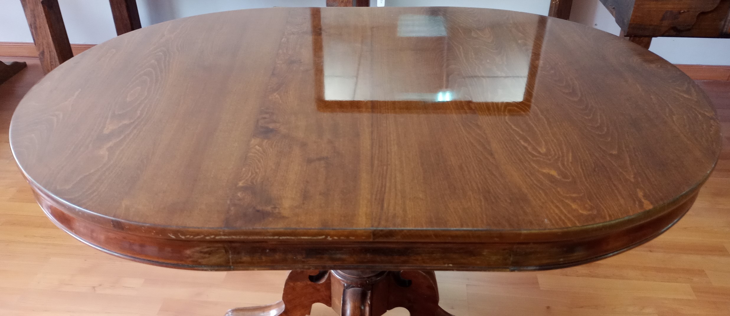 mesa-mesa-velador-mastil-en-madera-torneadas-tapa-en-buen-estado-5.jpg